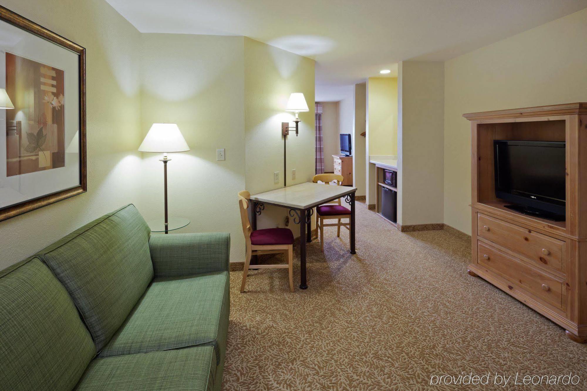 Country Inn & Suites By Radisson, Germantown, Wi Room photo